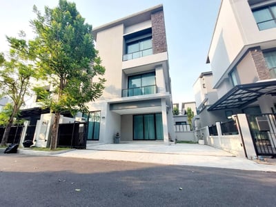 Property image 1 of 12