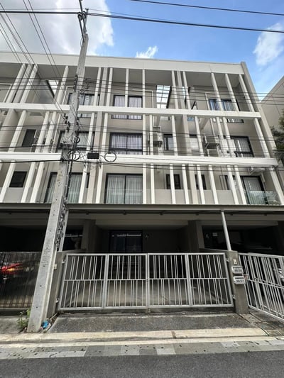 Property image 1 of 13