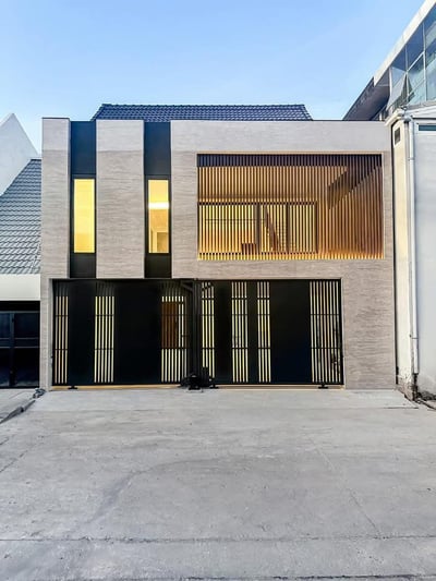 Property image 1 of 8