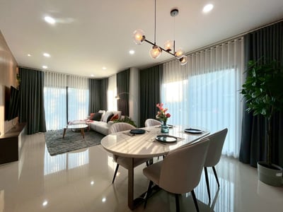 Property image 1 of 17