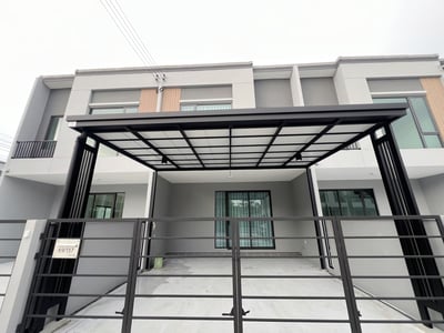Property image 1 of 17