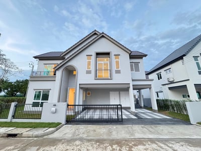 Property image 1 of 2