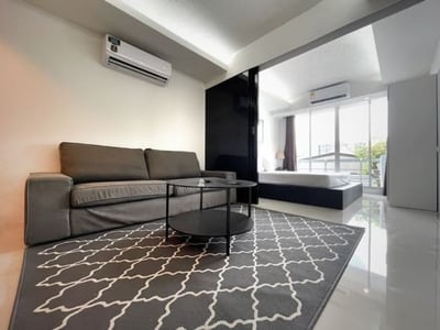Property image 1 of 5