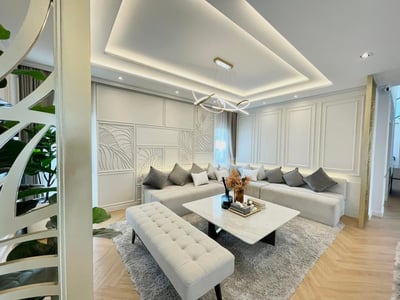Property image 1 of 18