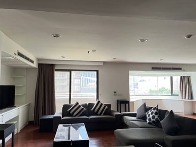 Property image 1 of 5