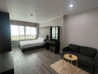 Property image 1 of 5