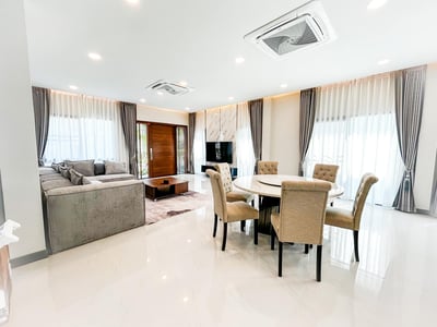 Property image 1 of 13