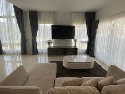 Property image 1 of 5