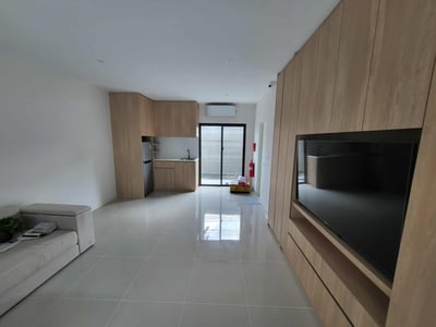 Property image 1 of 11