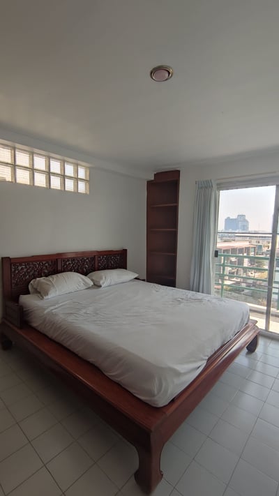 Property image 1 of 7
