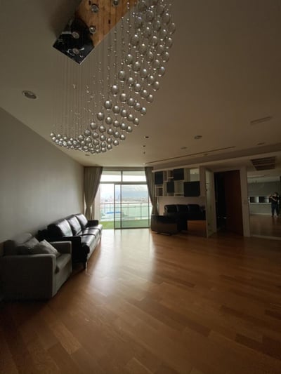 Property image 1 of 20