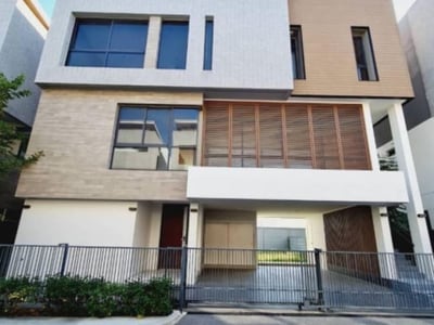 Property image 1 of 5