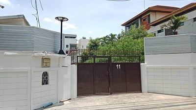 Property image 1 of 17