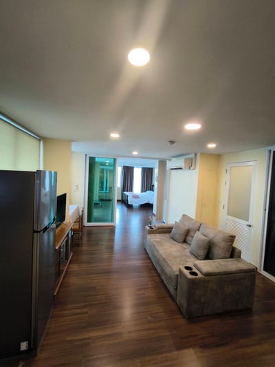 Property image 1 of 8