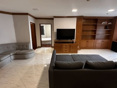 Property image 1 of 5
