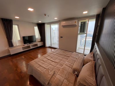 Property image 1 of 12