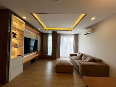 Property image 1 of 5