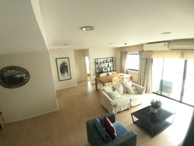 Property image 1 of 5