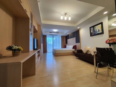 Property image 1 of 7