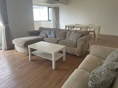 Property image 1 of 5
