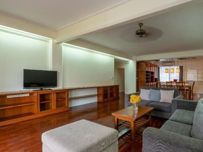 Property image 1 of 5