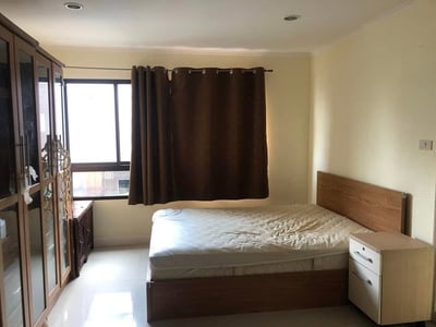 Property image 1 of 5
