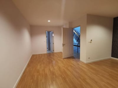 Property image 1 of 5