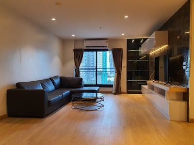 Property image 1 of 17