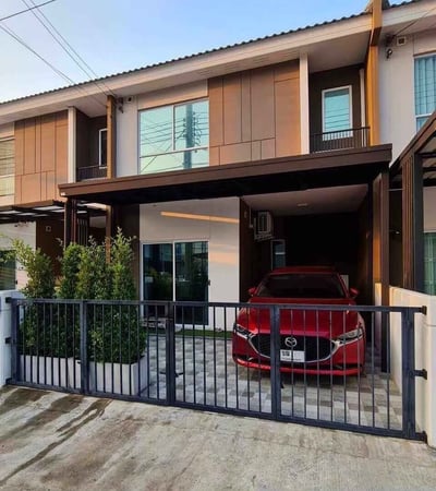 Property image 1 of 12