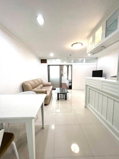 Property image 1 of 11