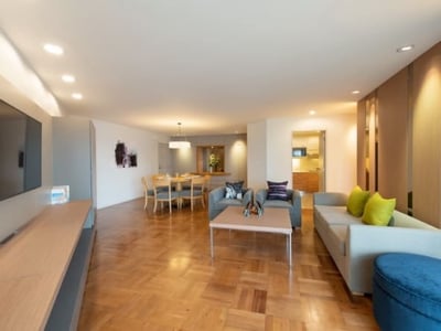 Property image 1 of 5