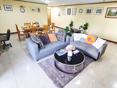 Property image 1 of 5
