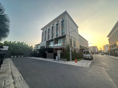 Property image 1 of 18
