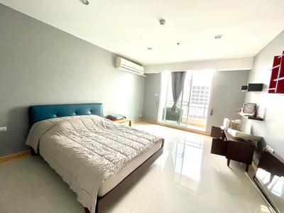 Property image 1 of 3