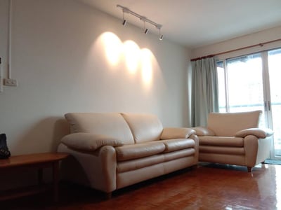 Property image 1 of 2