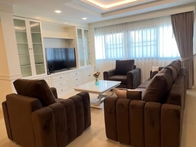 Property image 1 of 5