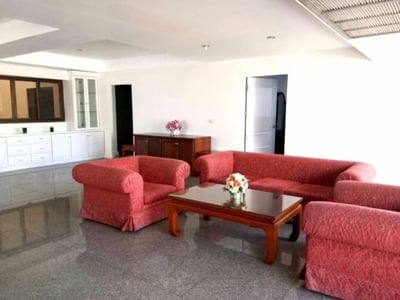 Property image 1 of 5