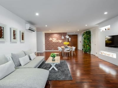 Property image 1 of 5