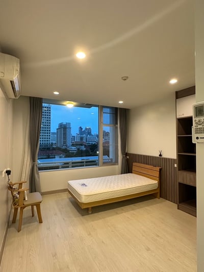 Property image 1 of 11