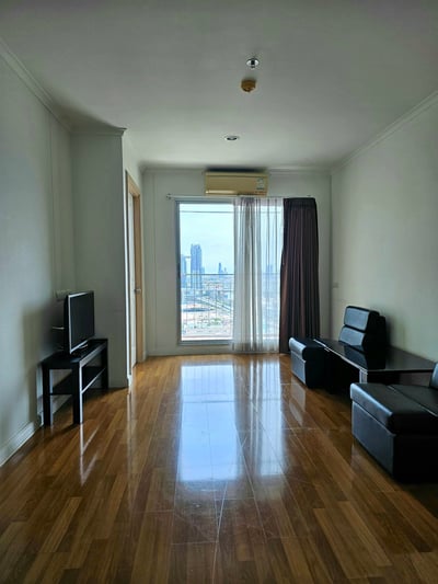 Property image 1 of 8