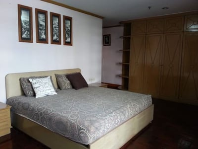 Property image 1 of 5