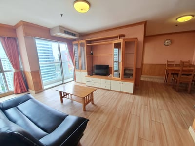 Property image 1 of 6