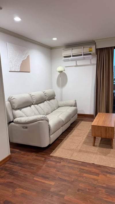Property image 1 of 9