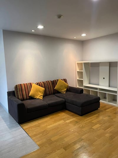 Property image 1 of 12