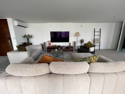 Property image 1 of 17