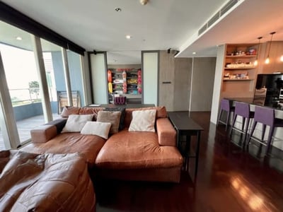 Property image 1 of 5