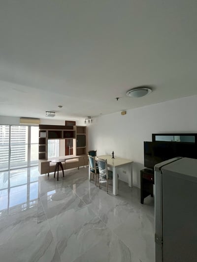 Property image 1 of 6