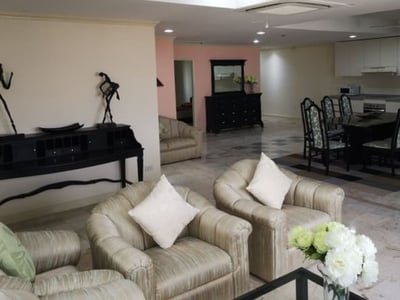 Property image 1 of 5