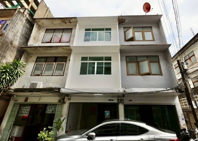 Property image 1 of 18