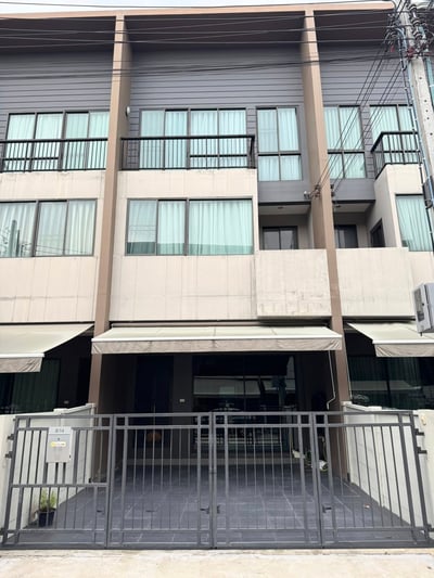 Property image 1 of 11
